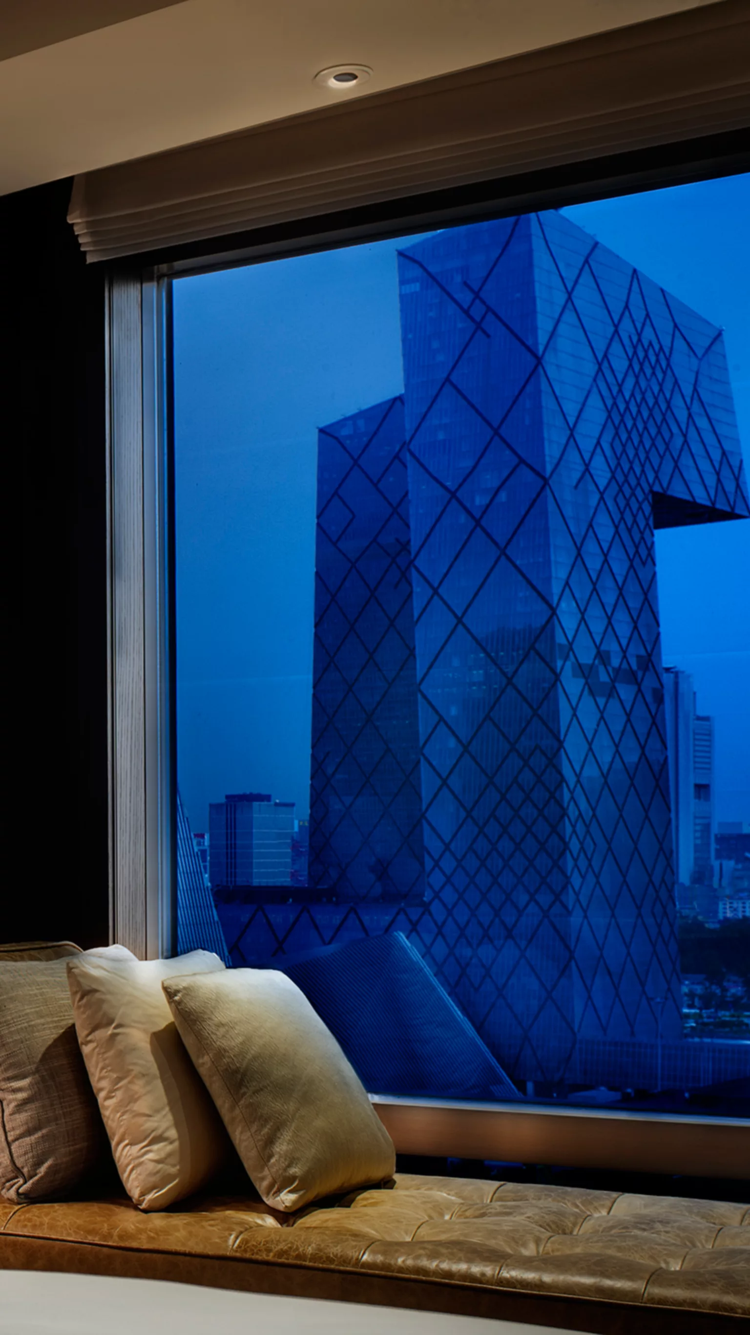 Guestroom Night View | Rosewood Beijing